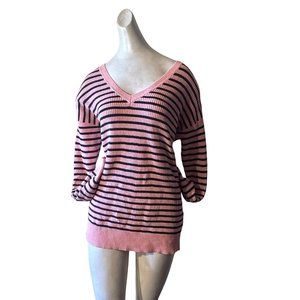 Vintage Gap Designer Pink and Navy V-Neck Ribbed Women's or Junior's Sweater